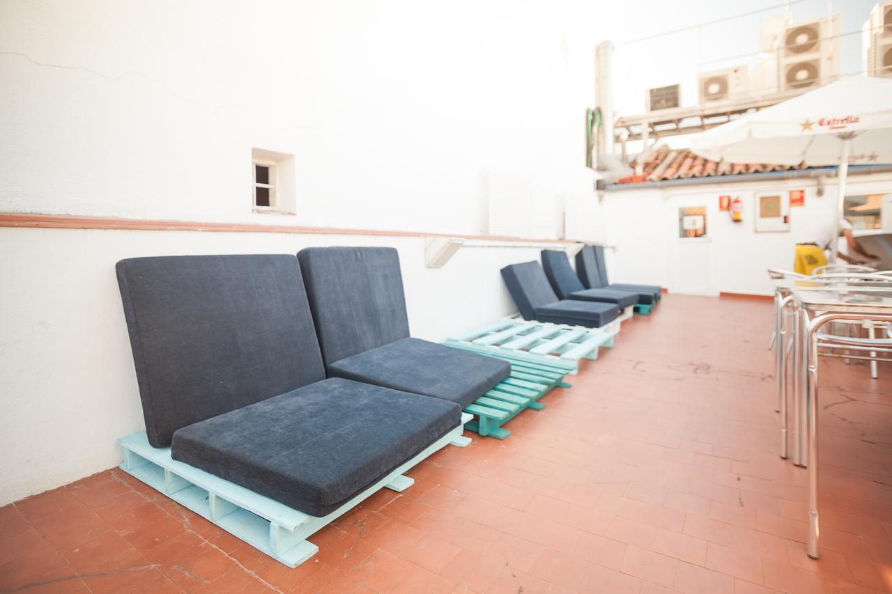 Cats Chill Out Hostel มาดริด ภายนอก รูปภาพ